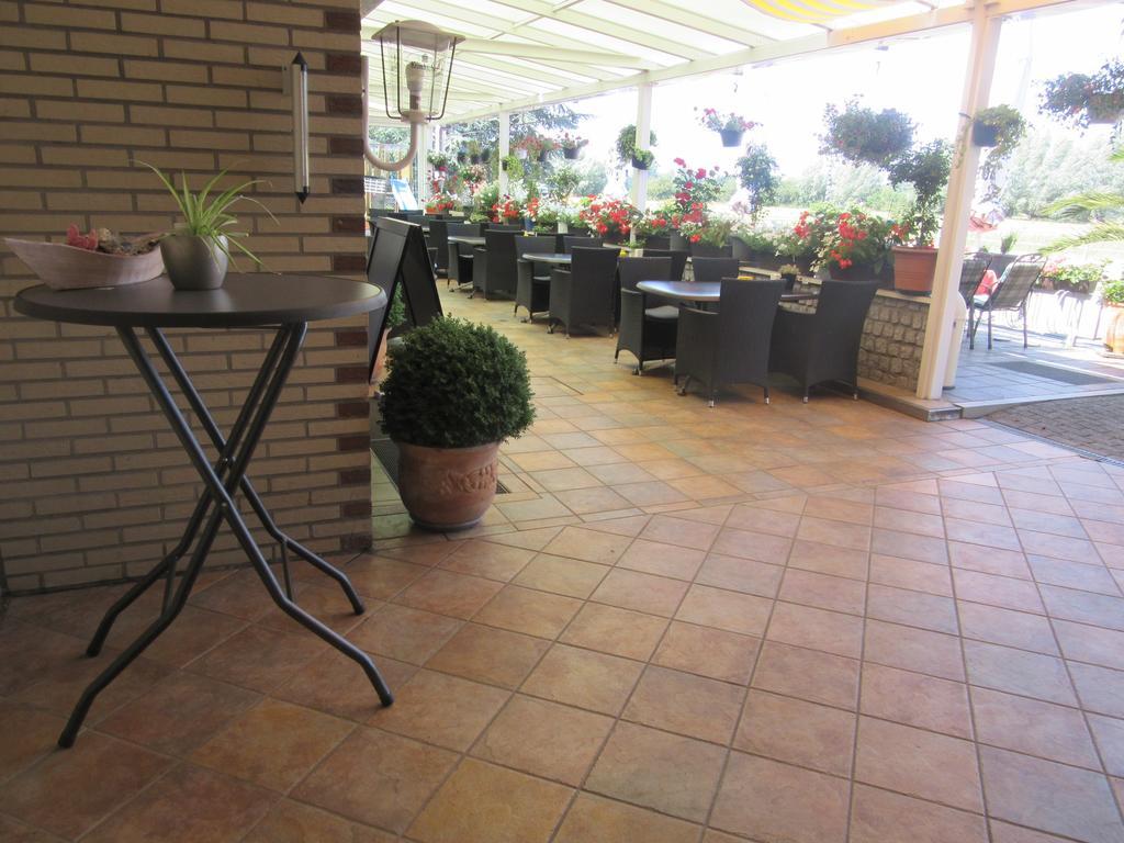 Hotel Restaurant Jonkhans Rees Exterior foto